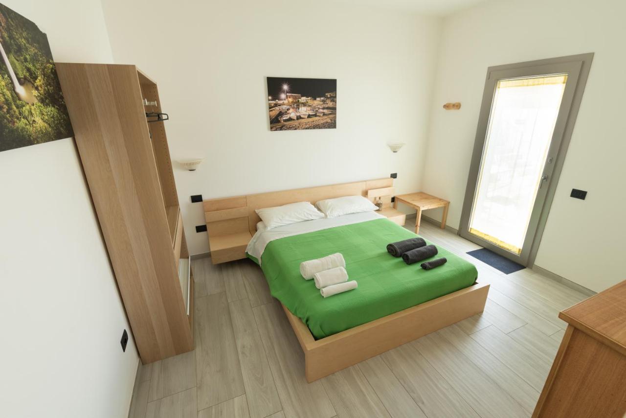 Bed and Breakfast Giglio Marino Тортолі Екстер'єр фото
