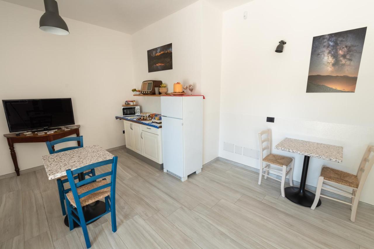 Bed and Breakfast Giglio Marino Тортолі Екстер'єр фото