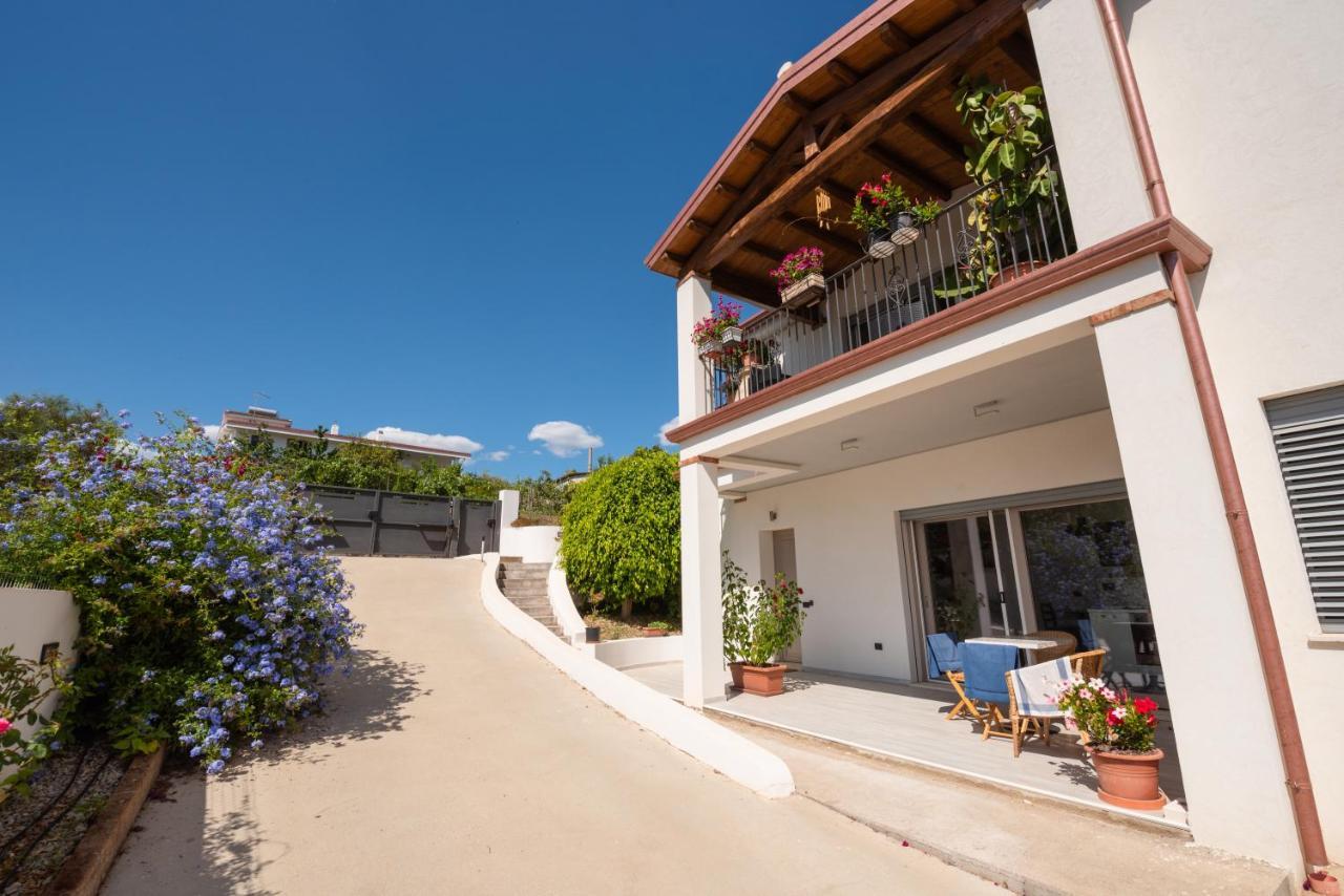 Bed and Breakfast Giglio Marino Тортолі Екстер'єр фото